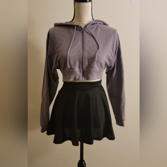 Dresses & Skirts - Black skirt